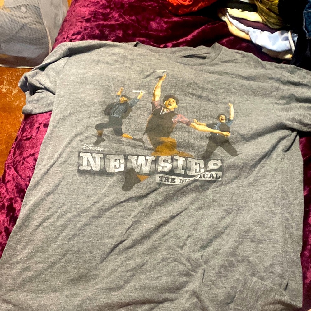 Graphic Tee Size S